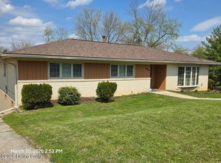 1973 Meadowcreek Dr, Louisville, KY