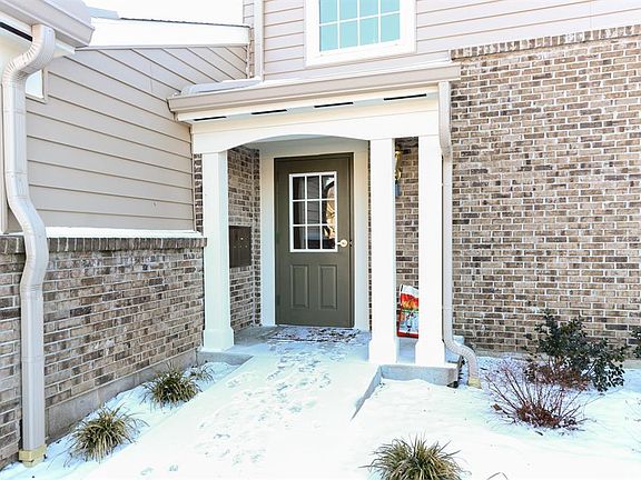 2nd image of 1202 Cobblestone Ct APT 202