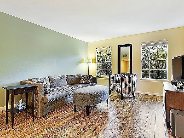 361 N Post Oak Ln #241 — Photo 4