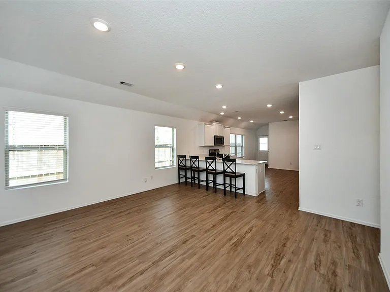 19348 Villa Mesa Dr — Photo 5
