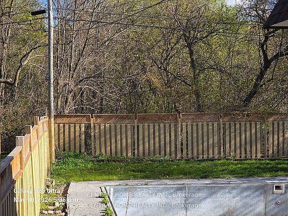 4th image of 206 Parkview Cres