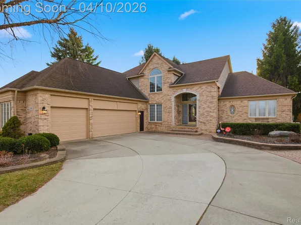 56891 Aberdeen Dr, Shelby Township, MI 48316