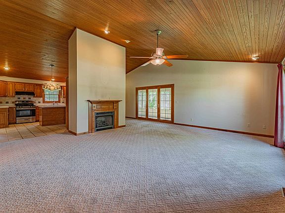 4th image of 737 S County Road 500 W