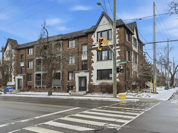 316 Aberdeen Ave #8, Hamilton, ON L8P 2R5