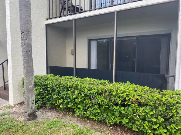 1870 Pine Ridge Way W APT F1, Palm Harbor, FL 34684