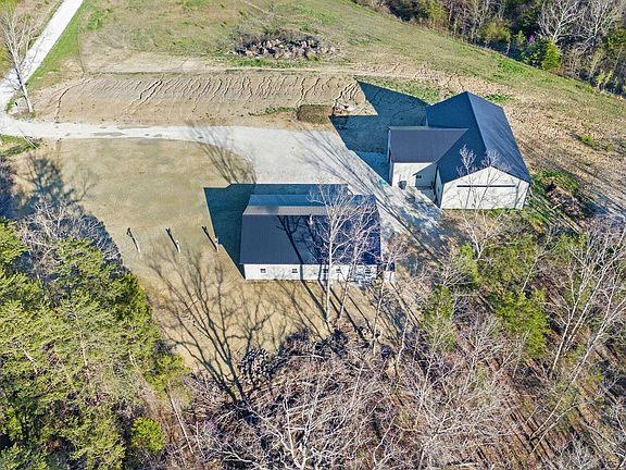 2nd image of 251 Pond Circle Rd