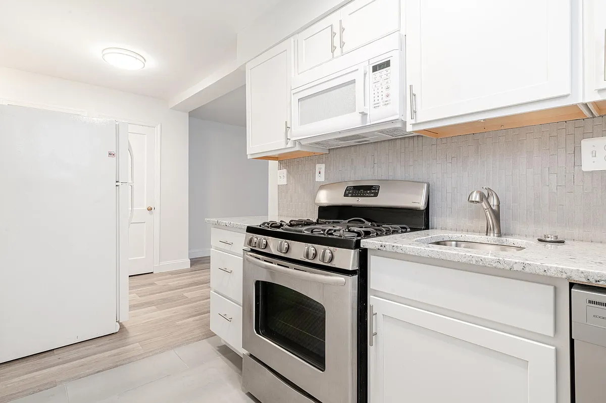 Building Photo - 3463 Minnesota Ave SE #1