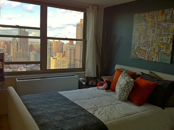 5th image of 301 E 79th St APT 37G