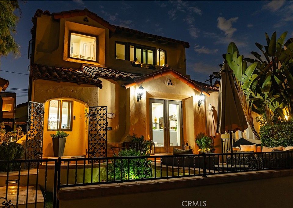 anana2301★ 129 Santa Ana Ave, Long Beach, CA 90803 | Zillow