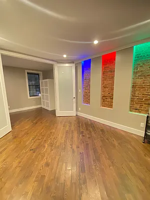 Rented by The Brokerage Group LLC | media 31