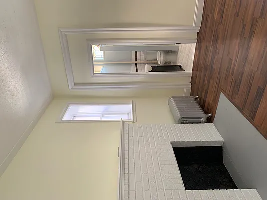 Rented by Compass | media 27