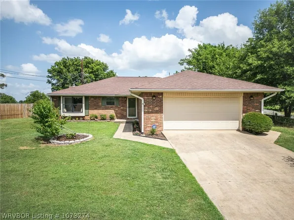 104 Crest Dr, Poteau, OK 74953