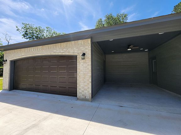 3rd image of 2705 Goliad St
