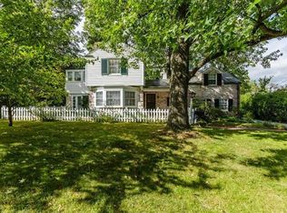 19 Middlesex Dr, Saint Louis, MO 63144