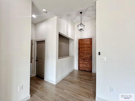 3rd image of 2020 Peace Dr