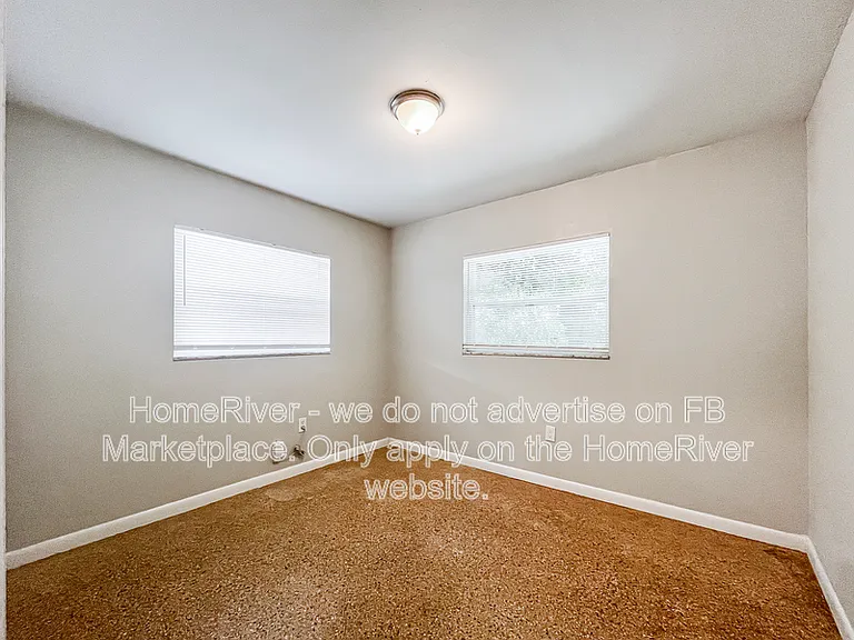 1903 W Spruce St — Photo 16