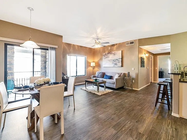 Town Center Apartments — Photo 3