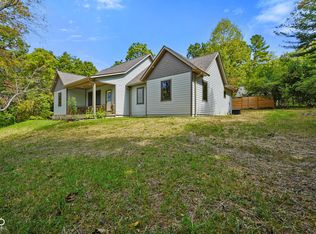 123 Ridgeway Dr, Nashville, IN 47448