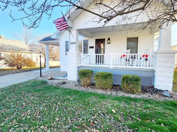 2512 Cedar St, Quincy, IL 62301