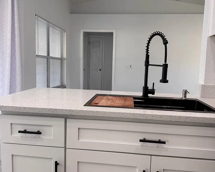 2875 Delrose Dr N — Photo 8