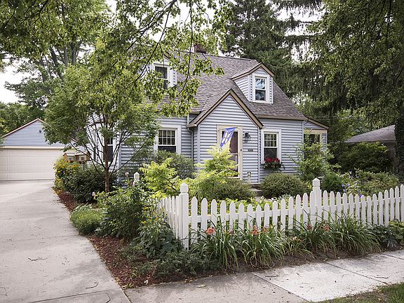 Built in 1938 on a (70x113) lot in the Midland High, Northeast Middle, and Eastlawn Elementary School Districts , this home features a beautiful white picket fence in the front yard and a clean driveway leading back to the detached garage. 
