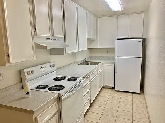 2nd image of 2801 E Los Felices Cir Suite 205