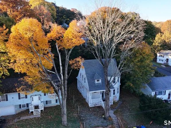 35 Edgehill Avenue, Waterbury, CT 06704