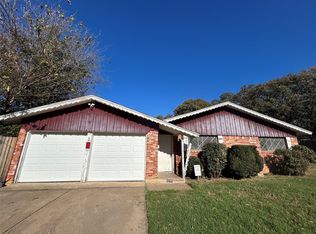 4745 Shady Hill Dr, Forest Hill, TX 76119