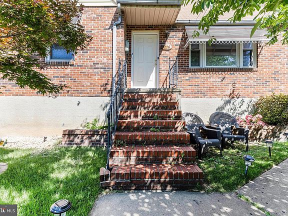 2nd image of 8018 Sagramore Rd