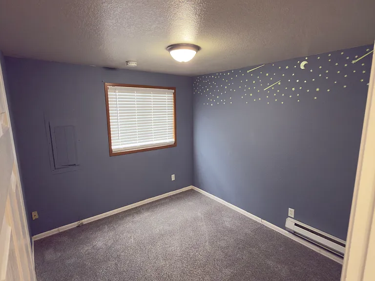 724 Edelweiss Ln SE — Photo 6