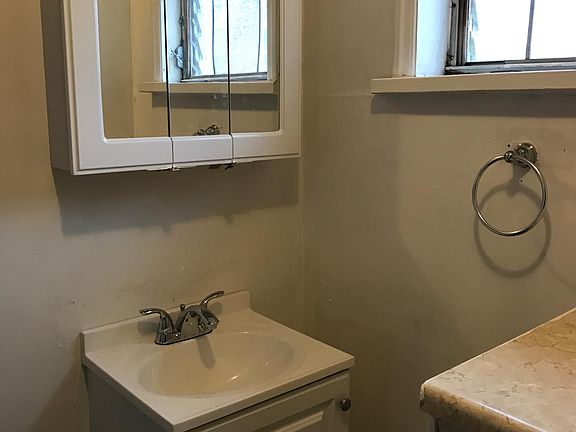 3rd image of 1228 S 18th St Fl 3rd