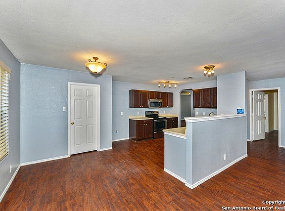 5th image of 253 Michelle Ln