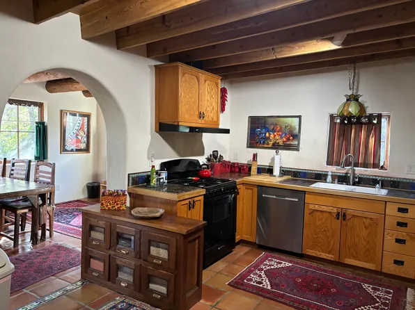 441 Apodaca Hl #441, Santa Fe, NM 87501