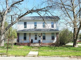 712 S Main St, Abingdon, IL 61410