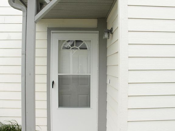 3rd image of 4057 Garden Villas Ct
