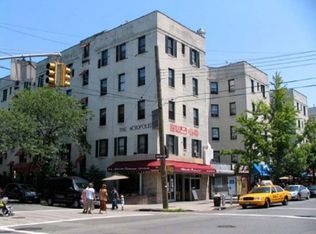 21-77 33rd St APT 1B, Astoria, NY 11105