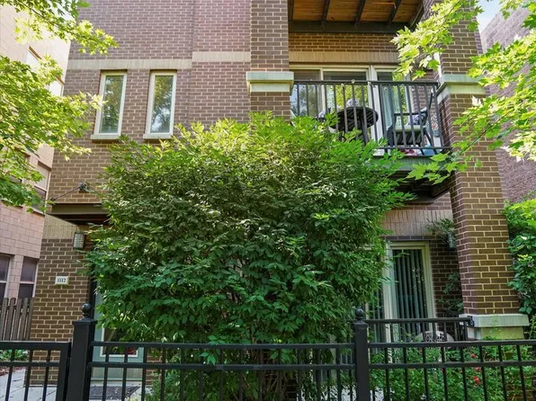 1112 W Washburne Ave Unit 301, Chicago, IL 60608