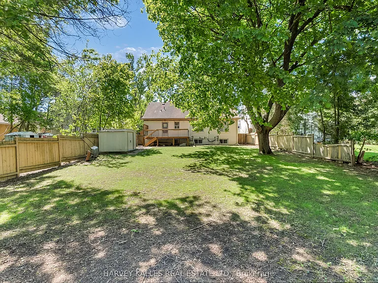 106 Florence Ave — Photo 26
