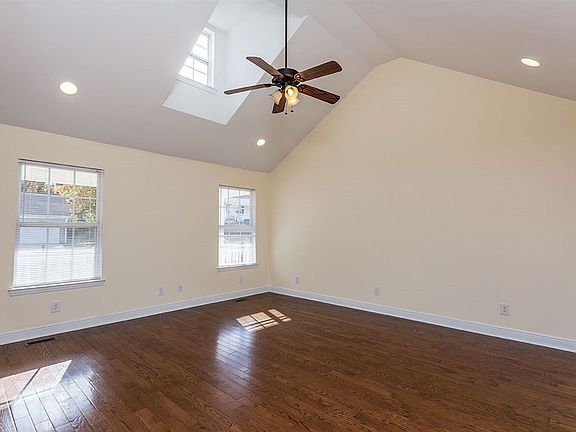 5th image of 144 Whispering Hills Dr SE