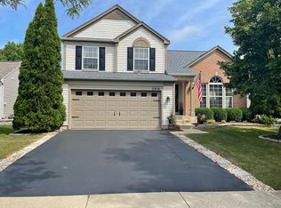 2916 Coastal Dr, Aurora, IL 60503