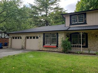 210 Village Dr E, Carmel, IN 46032