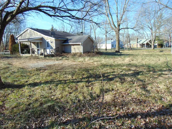 2592 Bethel Maple Rd, Bethel, OH 45106