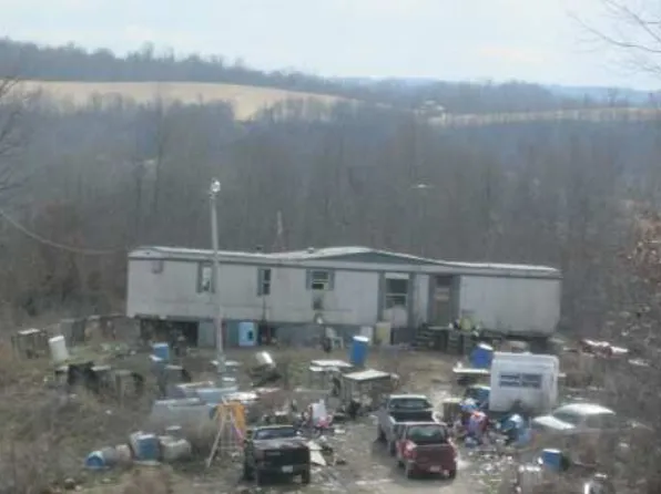 87 Ross Rd, Patriot, OH 45658