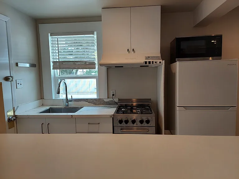 3565 Mission St #C — Photo 12
