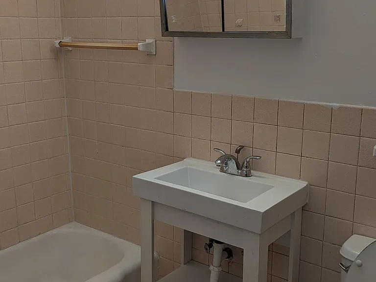2209 Washington St NE #23 — Photo 11