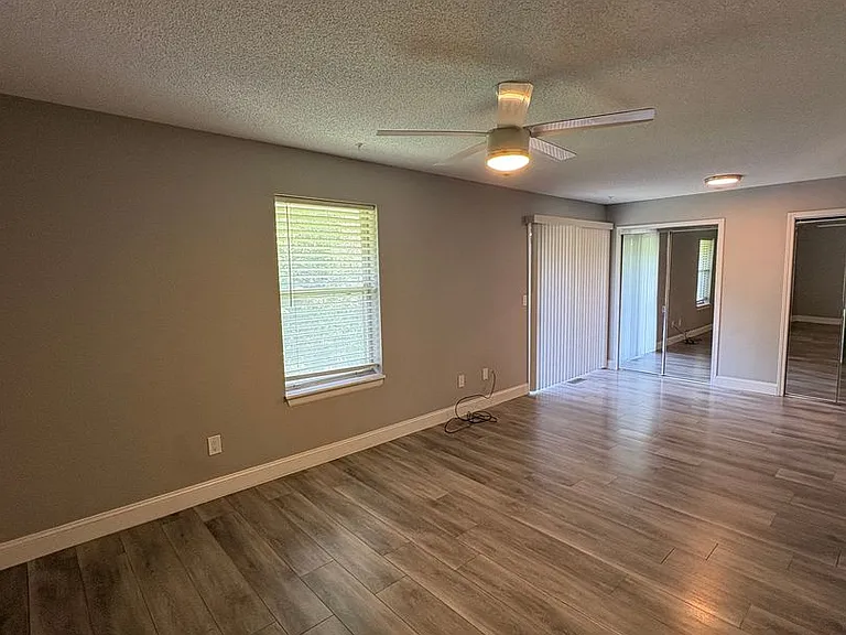 6815 NW Mokane Ave — Photo 4