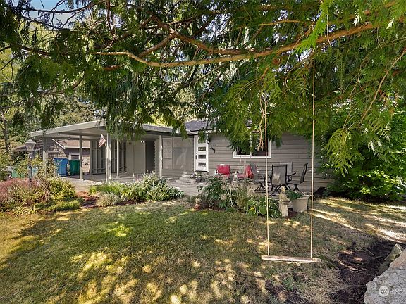 5th image of 17814 Palatine Avenue N