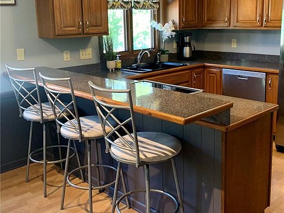 5th image of 1632 Creekside Ct