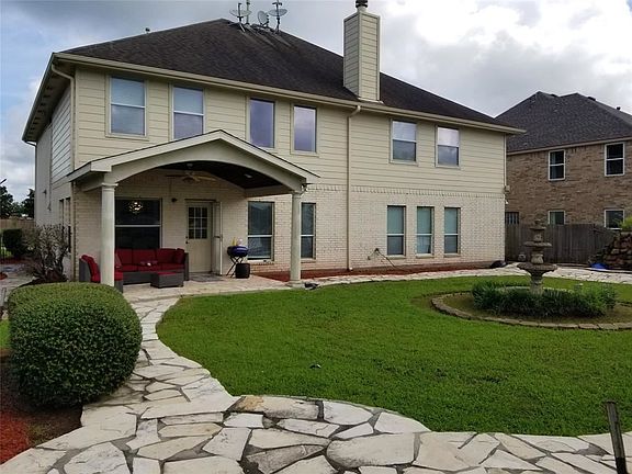 3rd image of 2916 Eagle Lake Dr