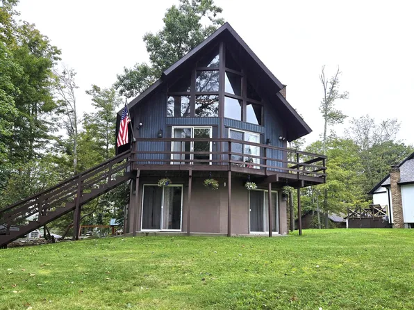 234 Lesser Antilles Ct, Du Bois, PA 15801
